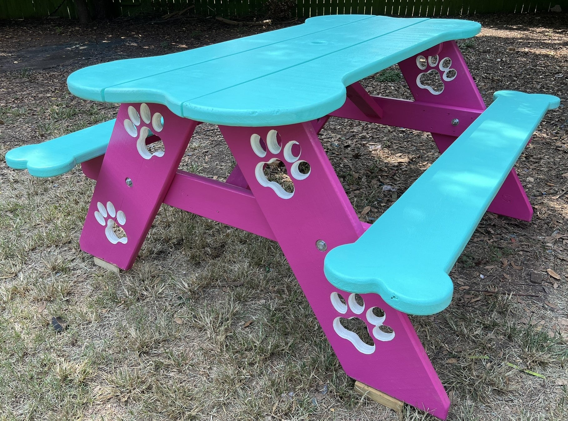 Puppy Scapes Picnic Table