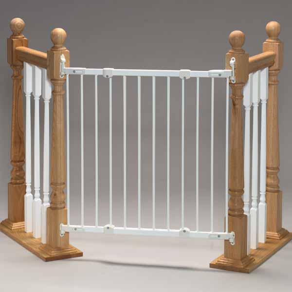 Kidco Angle Mount Safeway Wall Mounted Pet Gate White 28″ – 42.5″ x 31″ – G2100