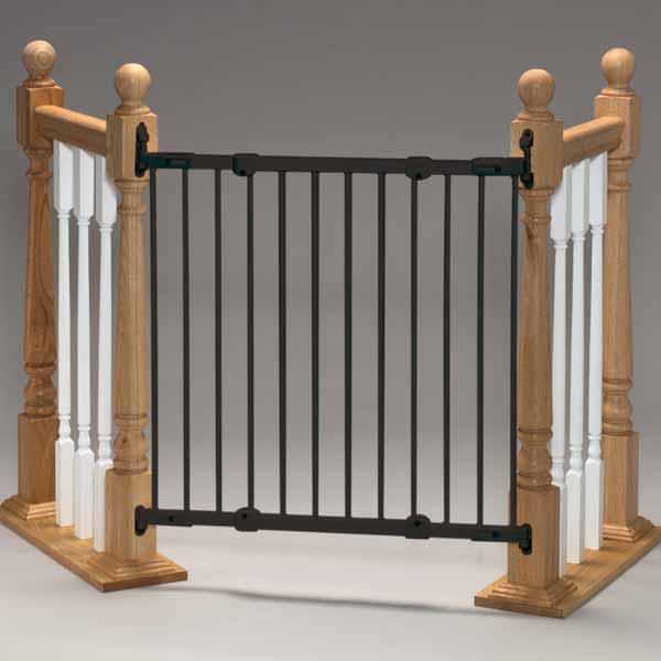 Kidco Angle Mount Safeway Wall Mounted Pet Gate Black 28″ – 42.5″ x 31″ – G2101